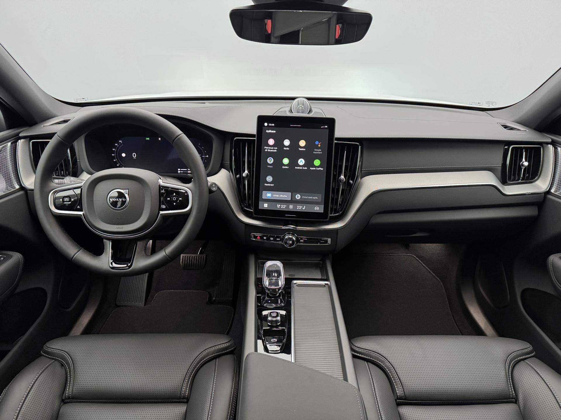 Volvo XC60, T8 AWD AUT ULTRA BLACK EDITON - fotka 2
