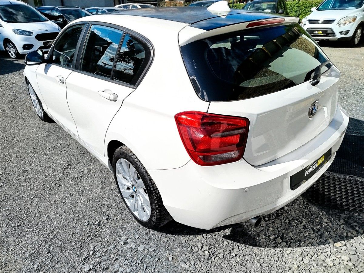 BMW Řada 1, 2,0 D, NAVIGACE, Alu - fotka 3