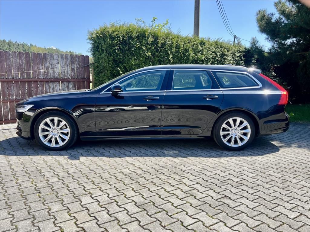 Volvo V90, 2,0 T4 Drive-E R-Design Auto - fotka 3
