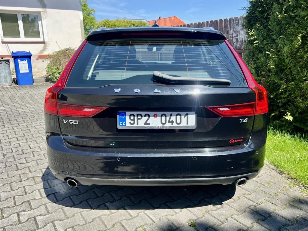 Volvo V90, 2,0 T4 Drive-E R-Design Auto - fotka 5
