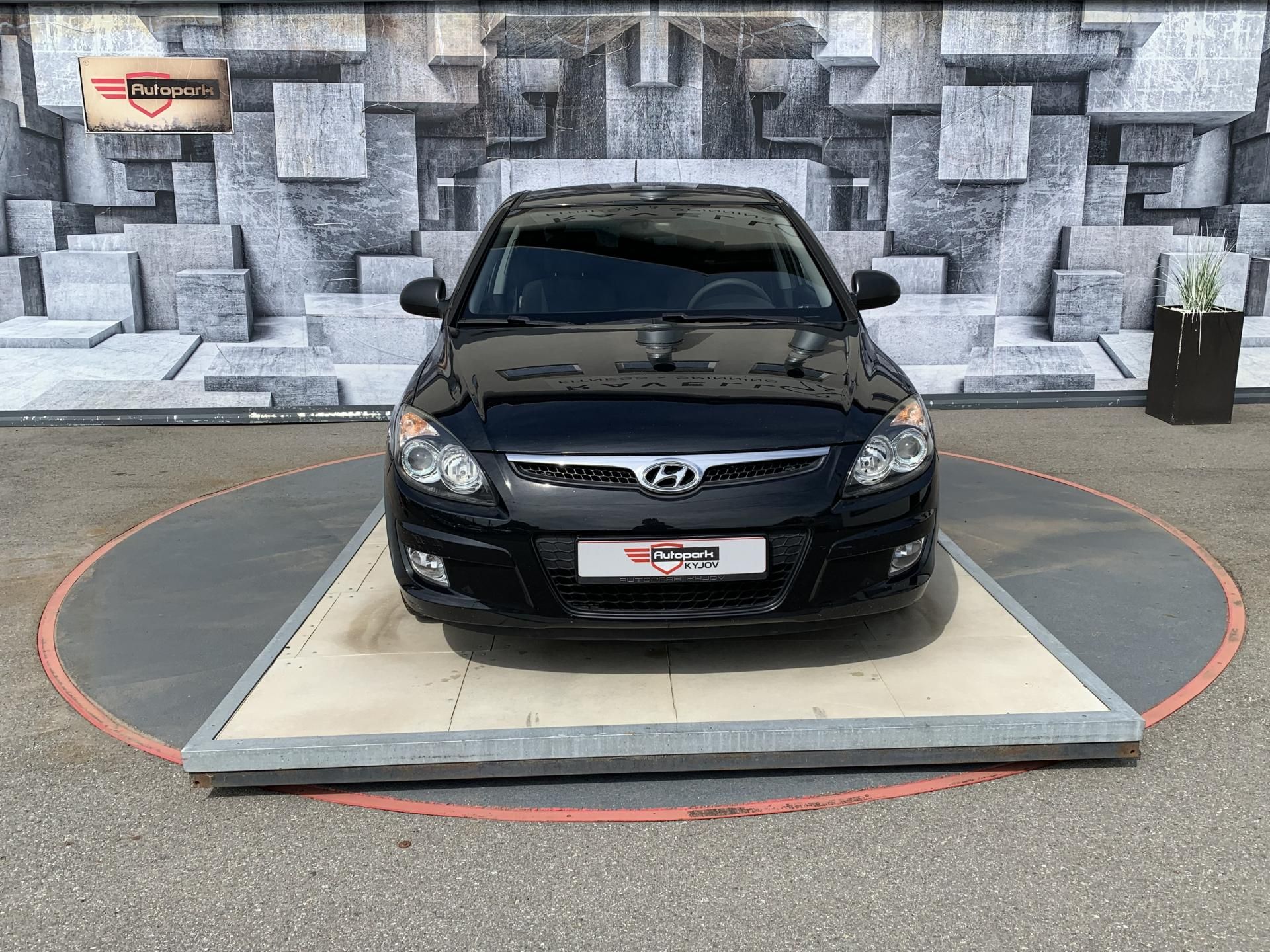 Hyundai i30, 1.4i, 80KW - fotka 3