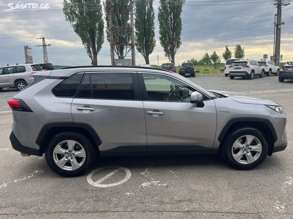 Toyota Rav4, fotka 6