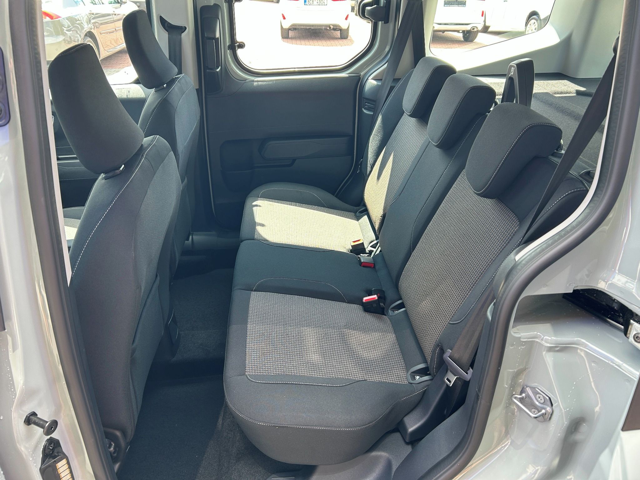 Ford Tourneo Courier, 1.0 EcoBoost 92 kW Trend man - fotka 6