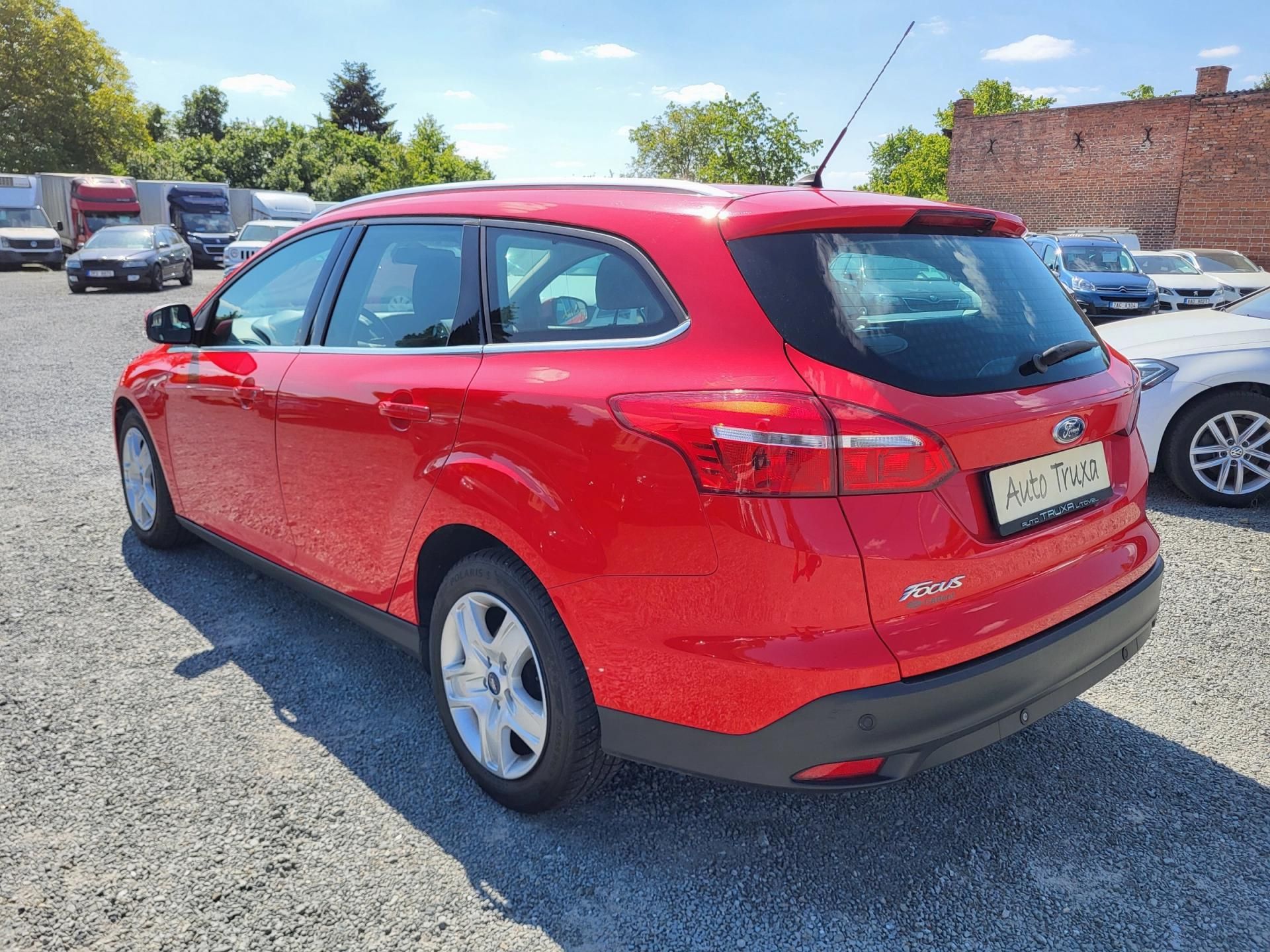 Ford Focus, Turnier 1.5 TDCi 88kW TITANIUM - fotka 3