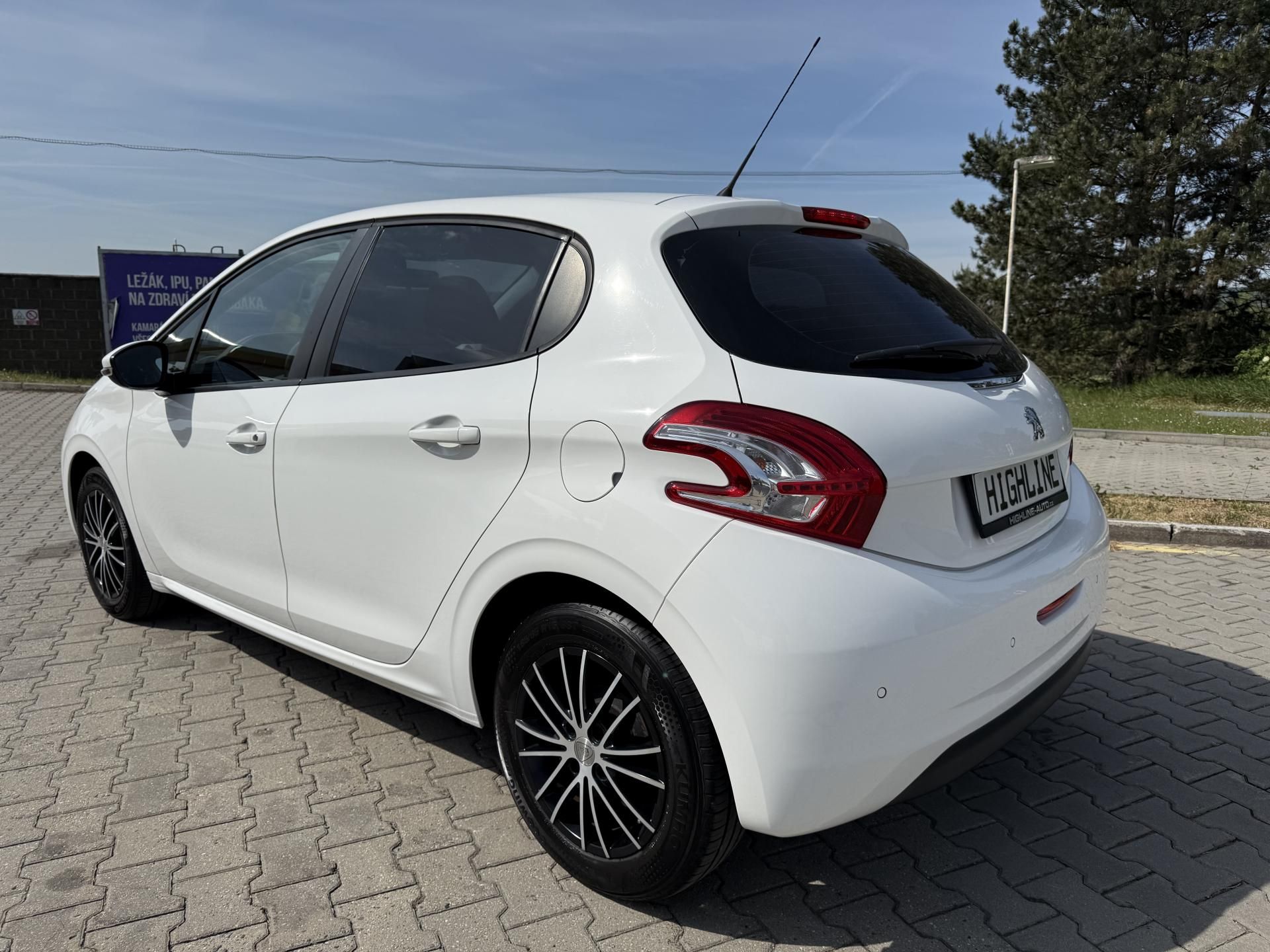 Peugeot 208, 1.2 ACTIVE - fotka 4