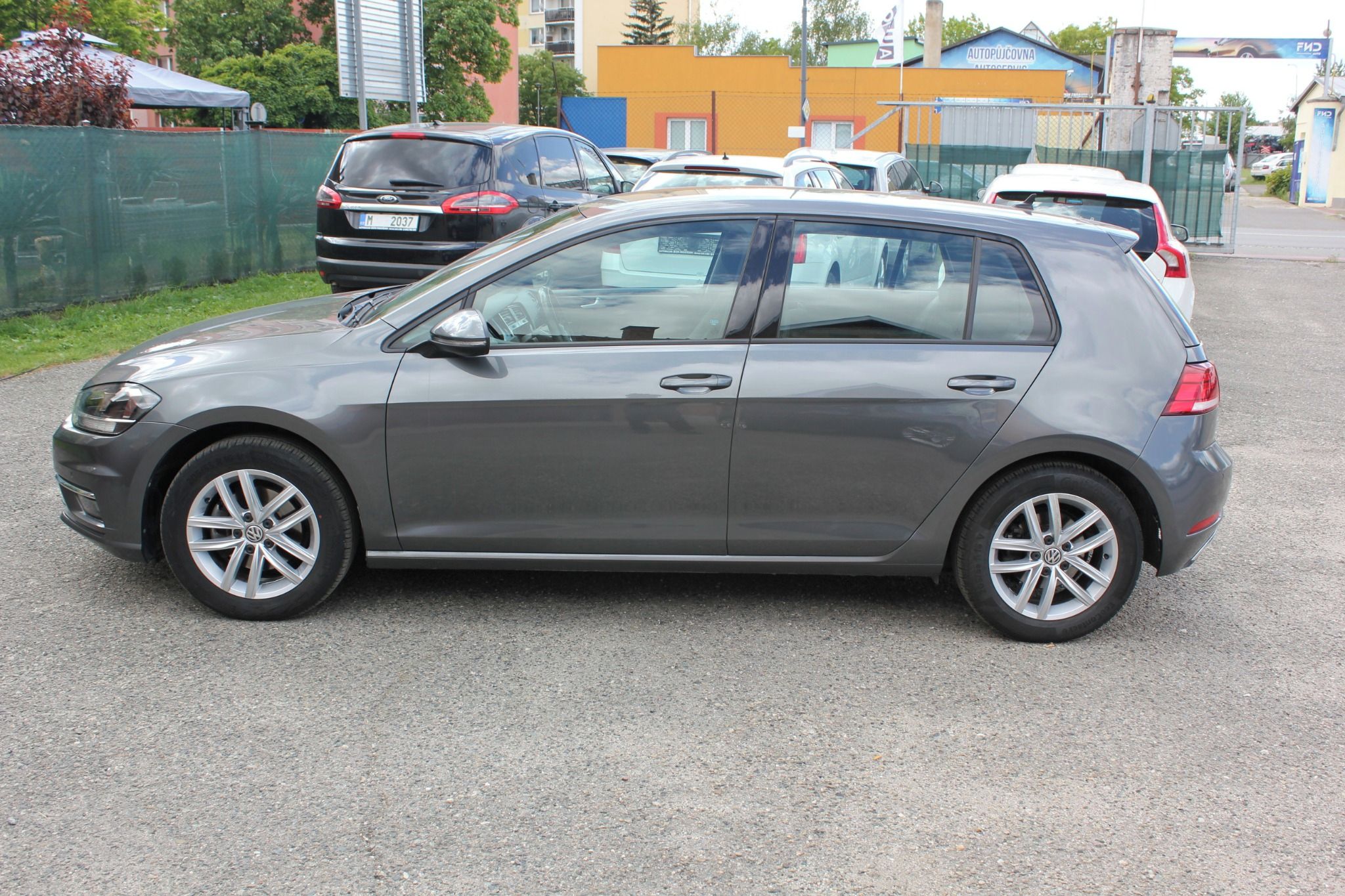 Volkswagen Golf, 2.0 TDI, DSG, 110kW, servis!! - fotka 4