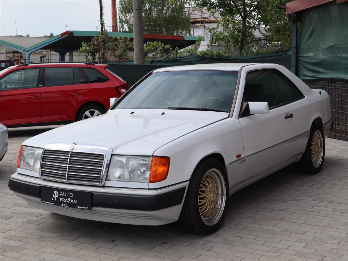 Mercedes-Benz 200, 2,0 124 E Coupe SportLine - fotka 3