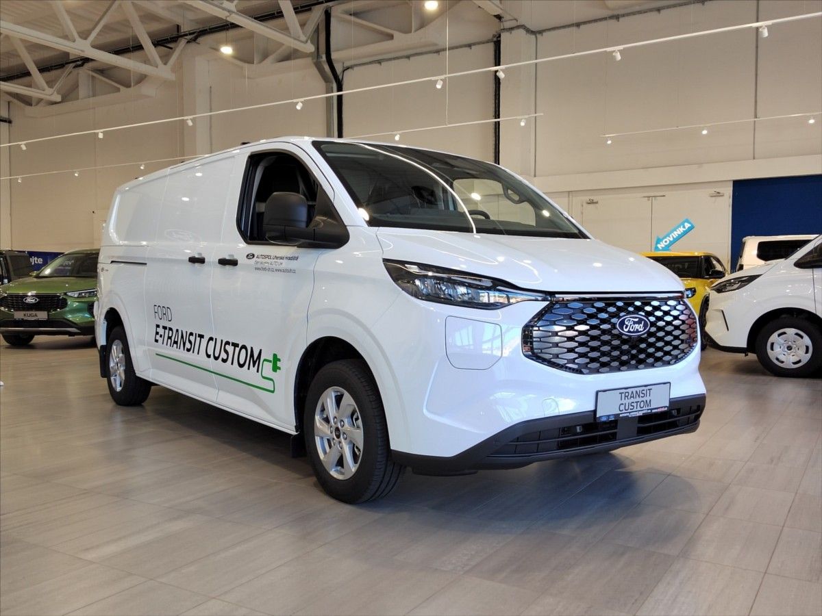 Ford Transit Custom, 340 L2 Trend 64 kWh Dojezd 314 - fotka 2