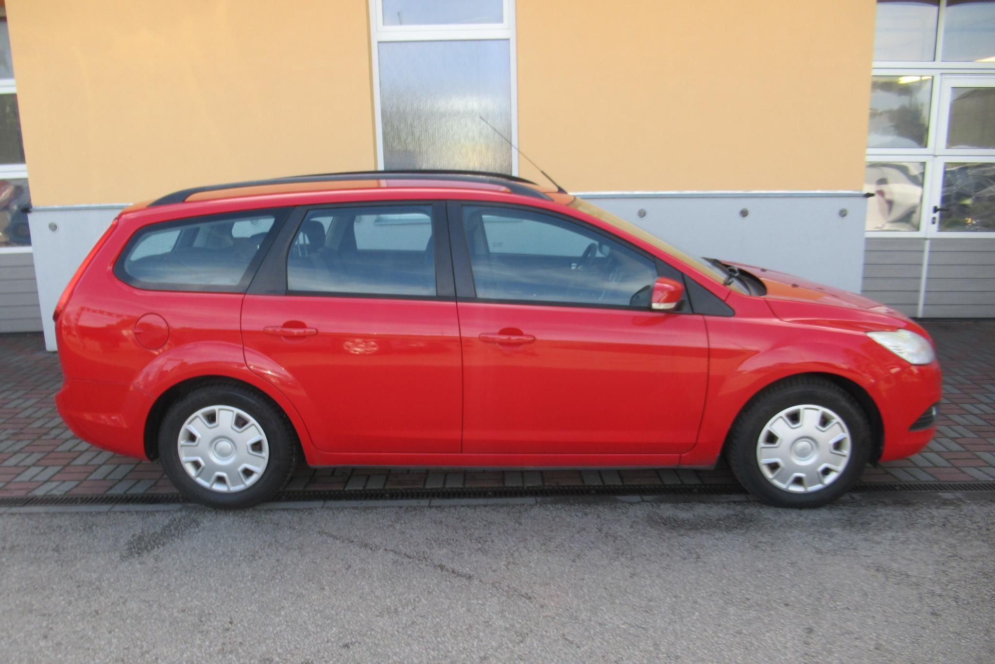Ford Focus, 1.6 TDCi KLIMA TAŽNÉ - fotka 3