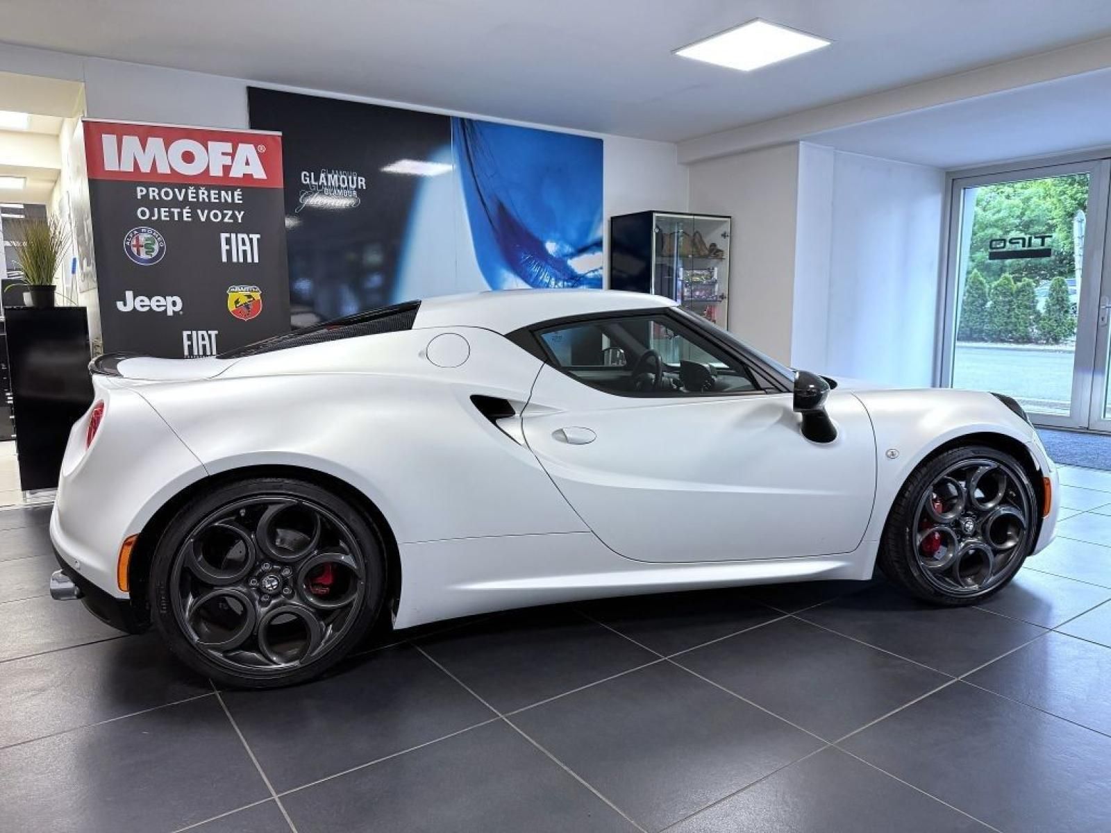Alfa Romeo 4C, 1,8 16V TBI TCT 240k LAUNCH - fotka 4
