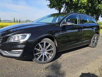 2.4 D6 AWD 162 kW HYBRID