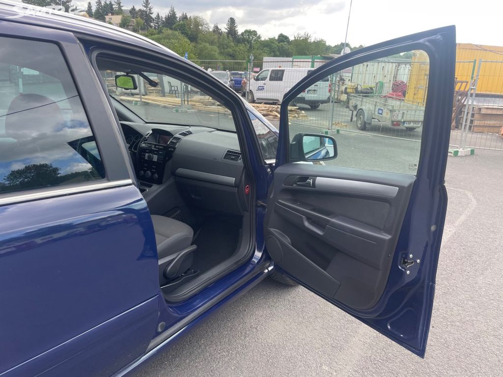 Opel Zafira, 1,8 88kW, 7 MÍST, SERVISKA