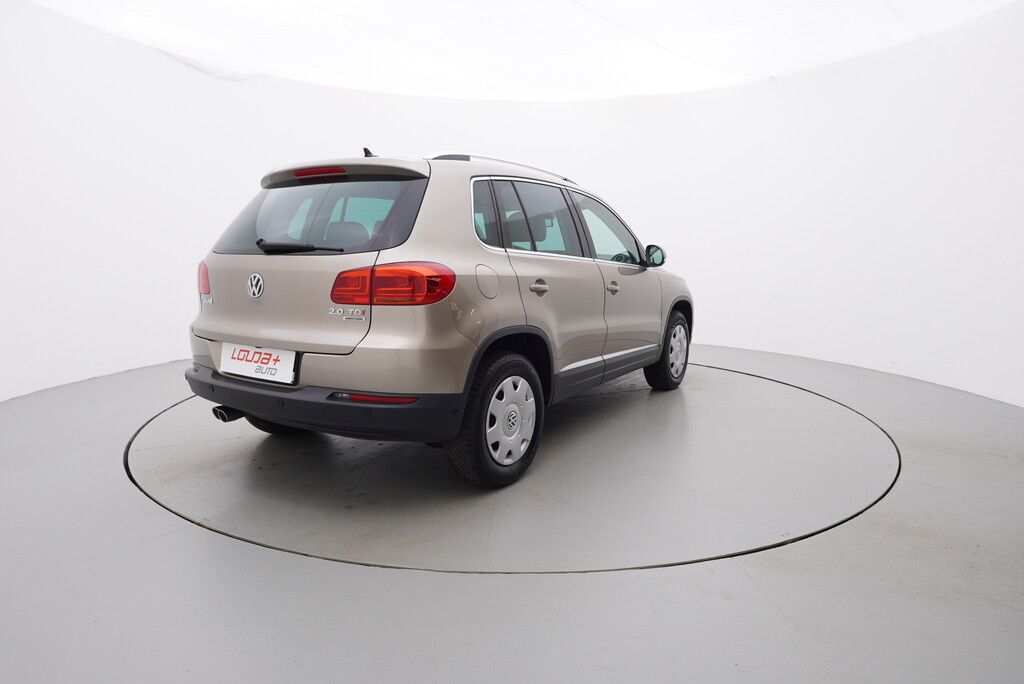 Volkswagen Tiguan, Sport a Style 2.0  130 kW - fotka 5