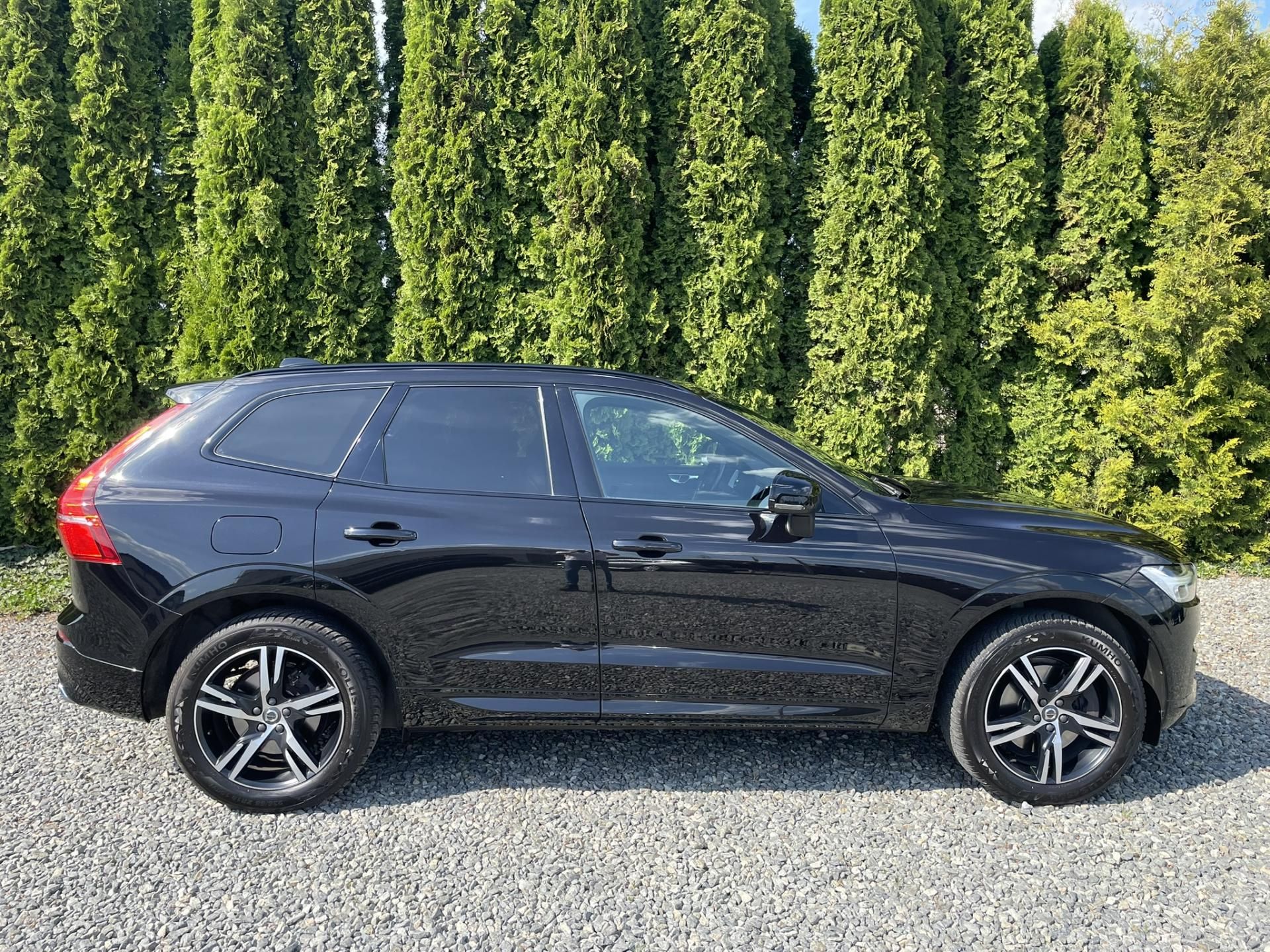 Volvo XC60, B5 173kW AWD R-Design - fotka 6