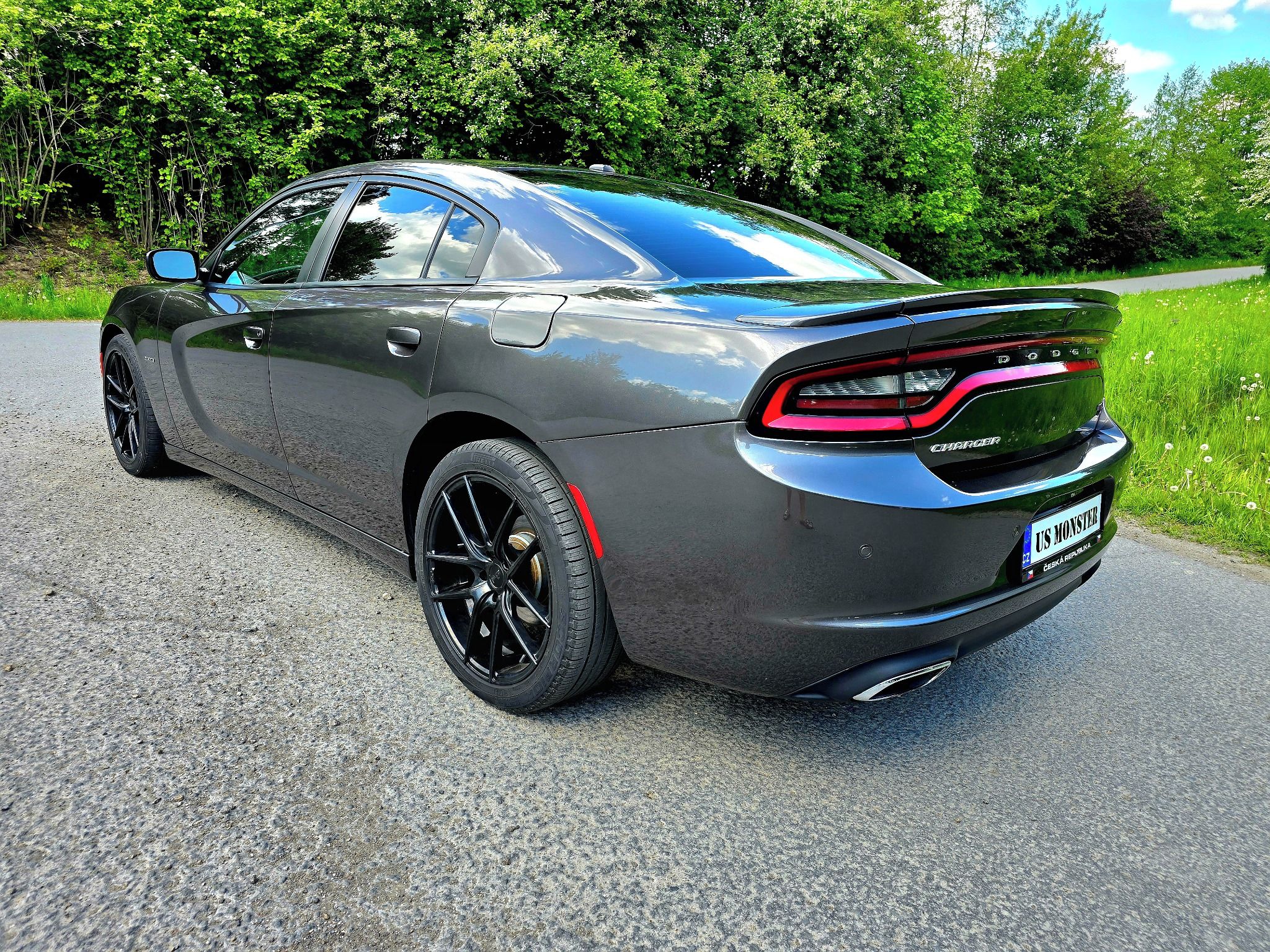 Dodge Charger, 5,7 HEMI, R/T, RADAR, DPH, - fotka 5
