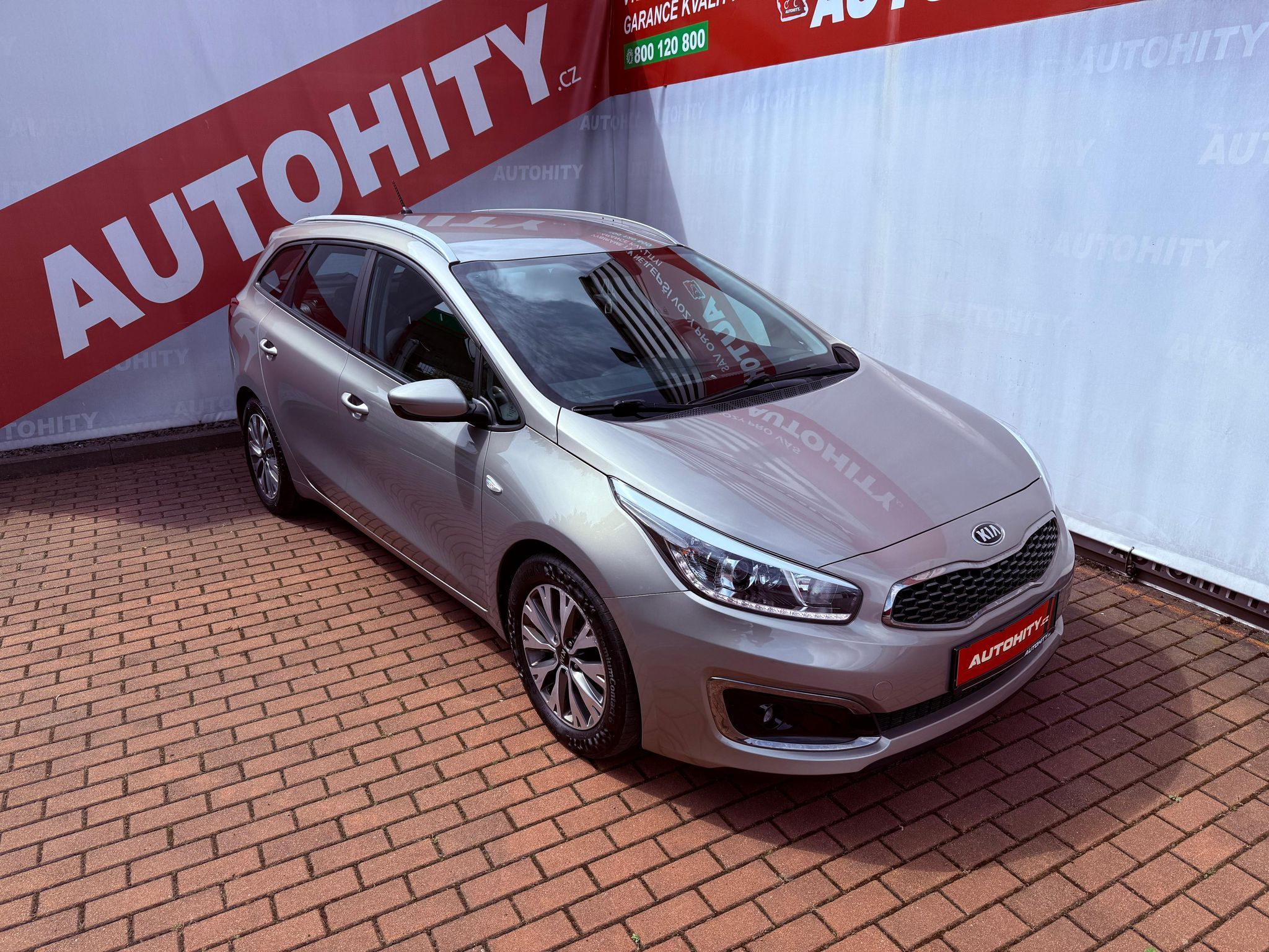 Kia Cee´d, 1.6 CRDi Comfort+, ČR, 1.Maj - fotka 5