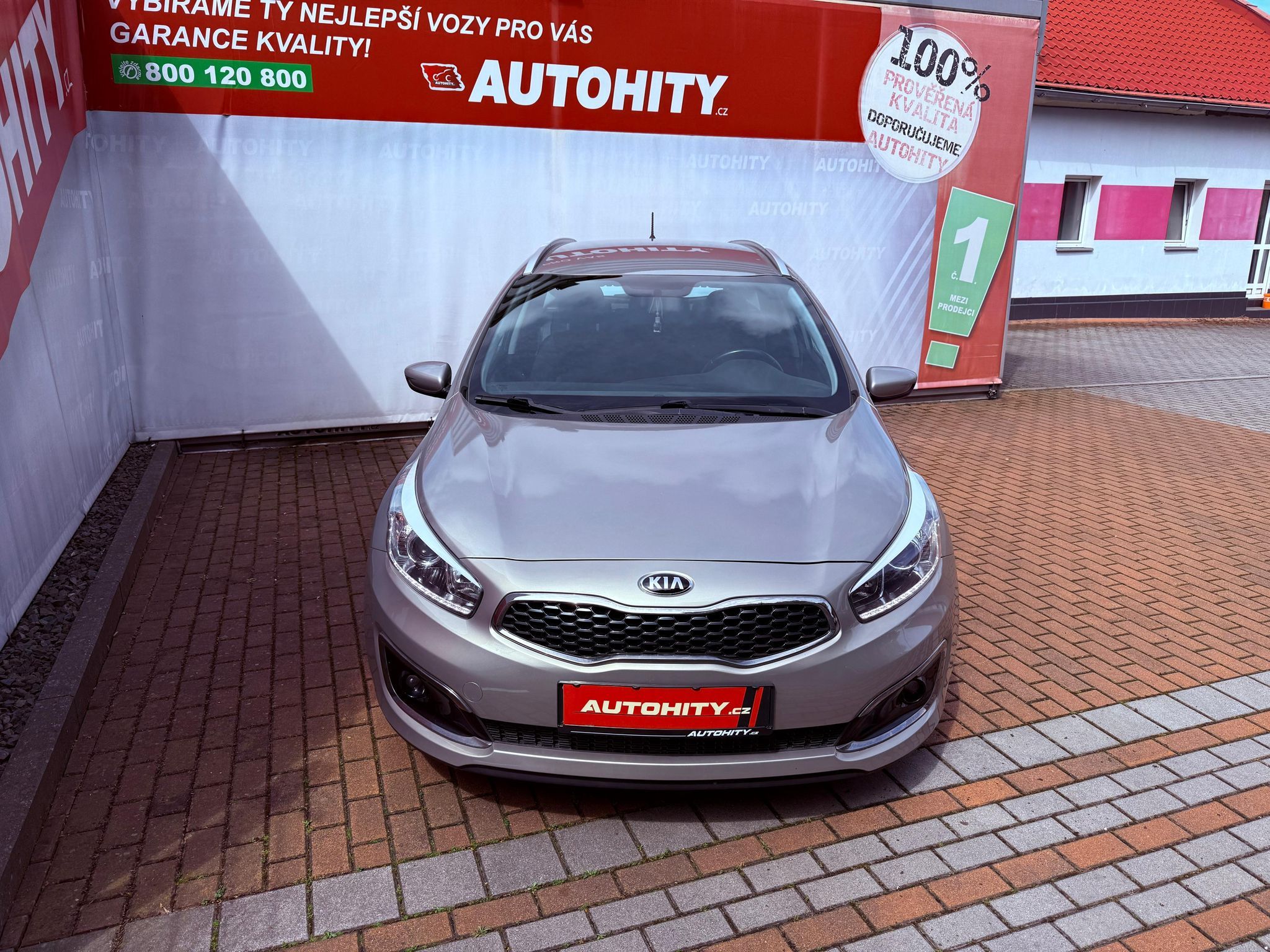 Kia Cee´d, 1.6 CRDi Comfort+, ČR, 1.Maj - fotka 2