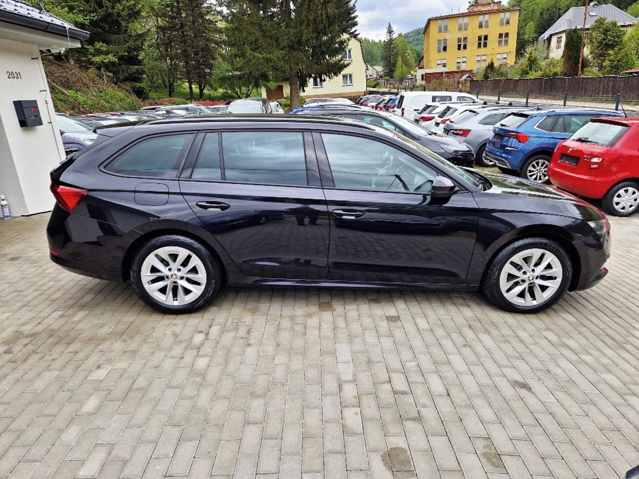 Škoda Octavia, 2.0 TDi (110 kW), plný servis - fotka 6