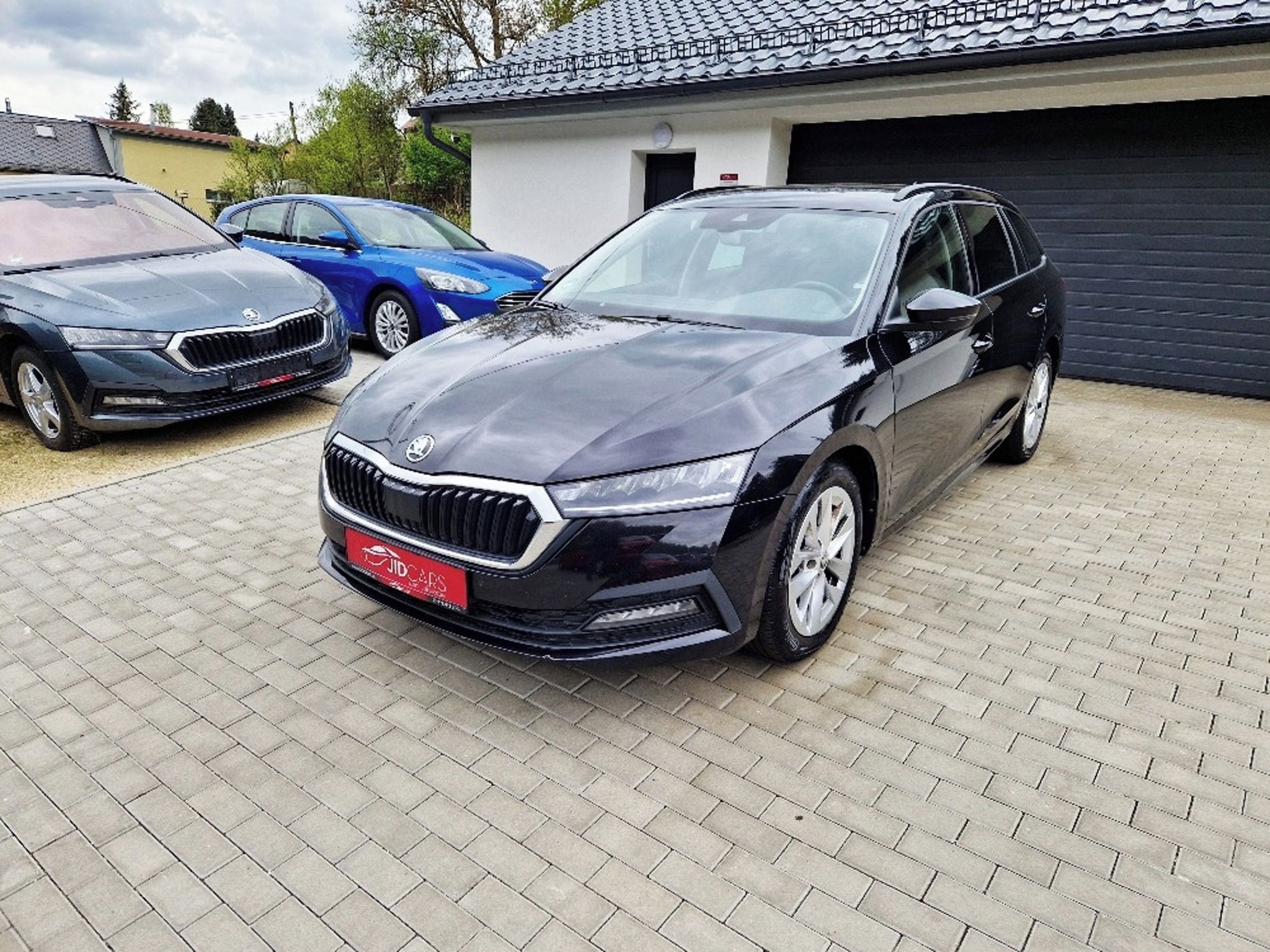 Škoda Octavia, 2.0 TDi (110 kW), plný servis - fotka 2