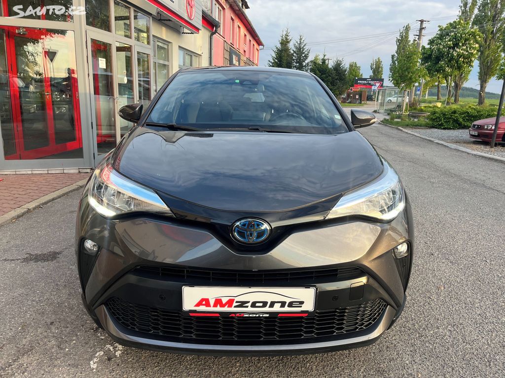 Toyota C-HR, fotka 2