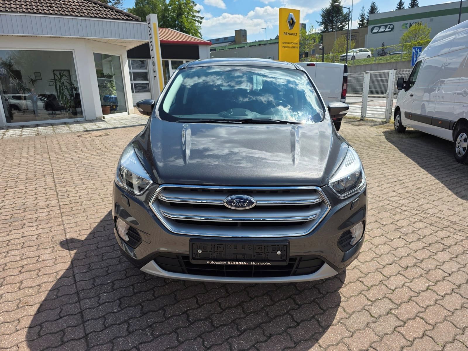 Ford Kuga, 1.5 EcoBoost 88kW vč TZ - fotka 3