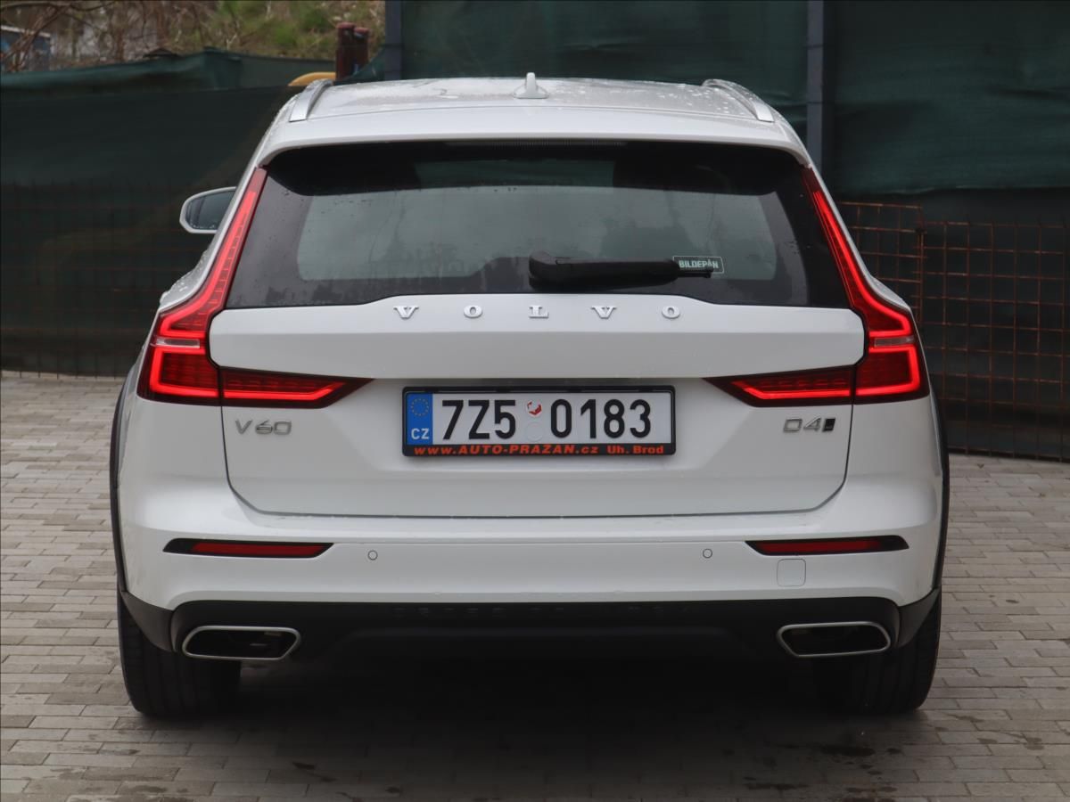 Volvo V60, 2,0 CrossCountry AWD Po rozvod - fotka 5