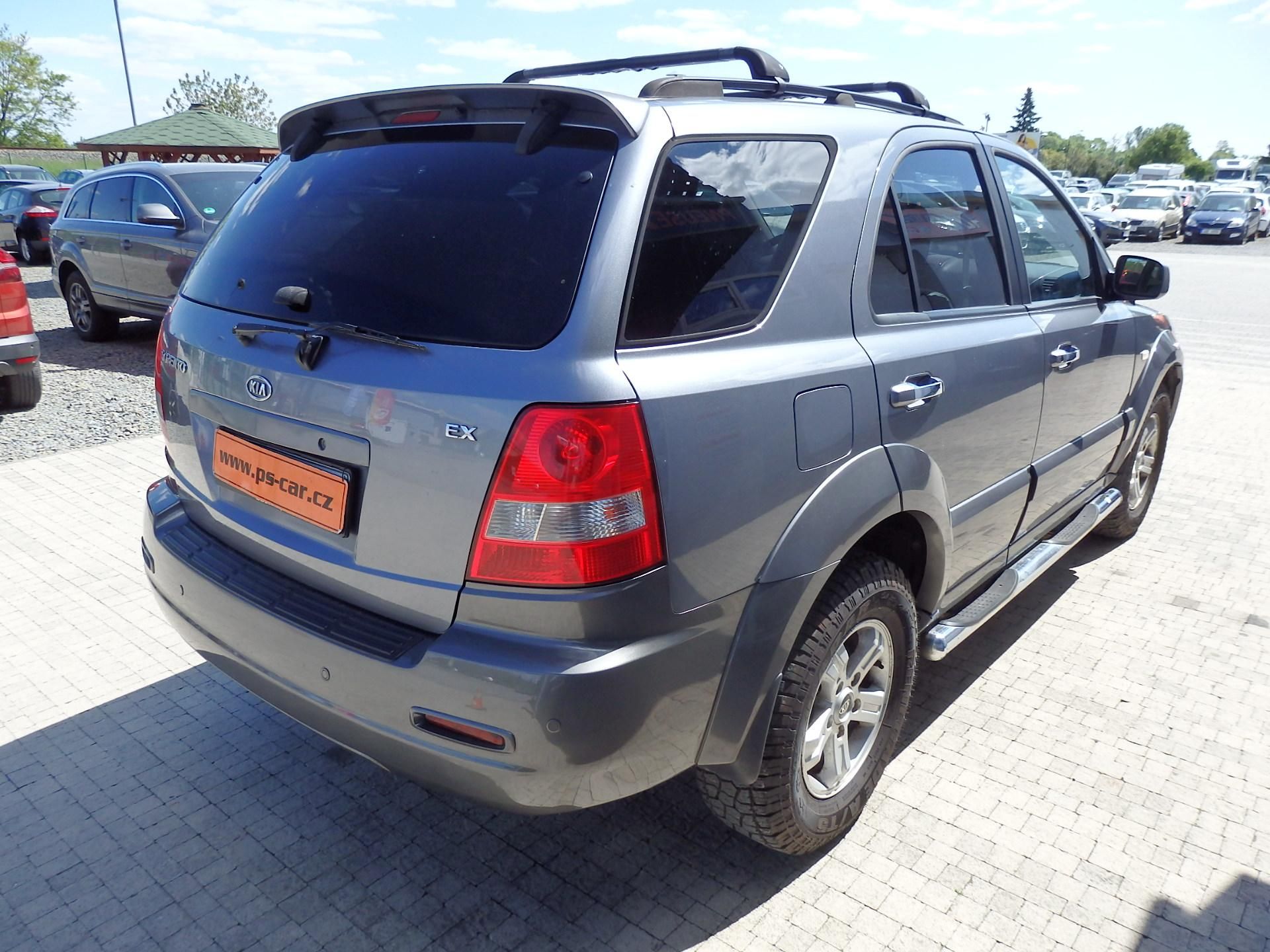 Kia Sorento, 2.5 CRDi 4x4 KLIMATIZACE, ABS - fotka 4