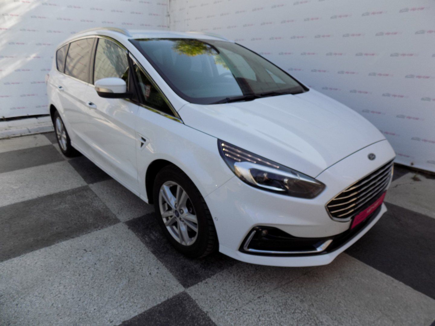 Ford S-MAX, 2.0TDCi/Titanium/AT/LED/ - fotka 5