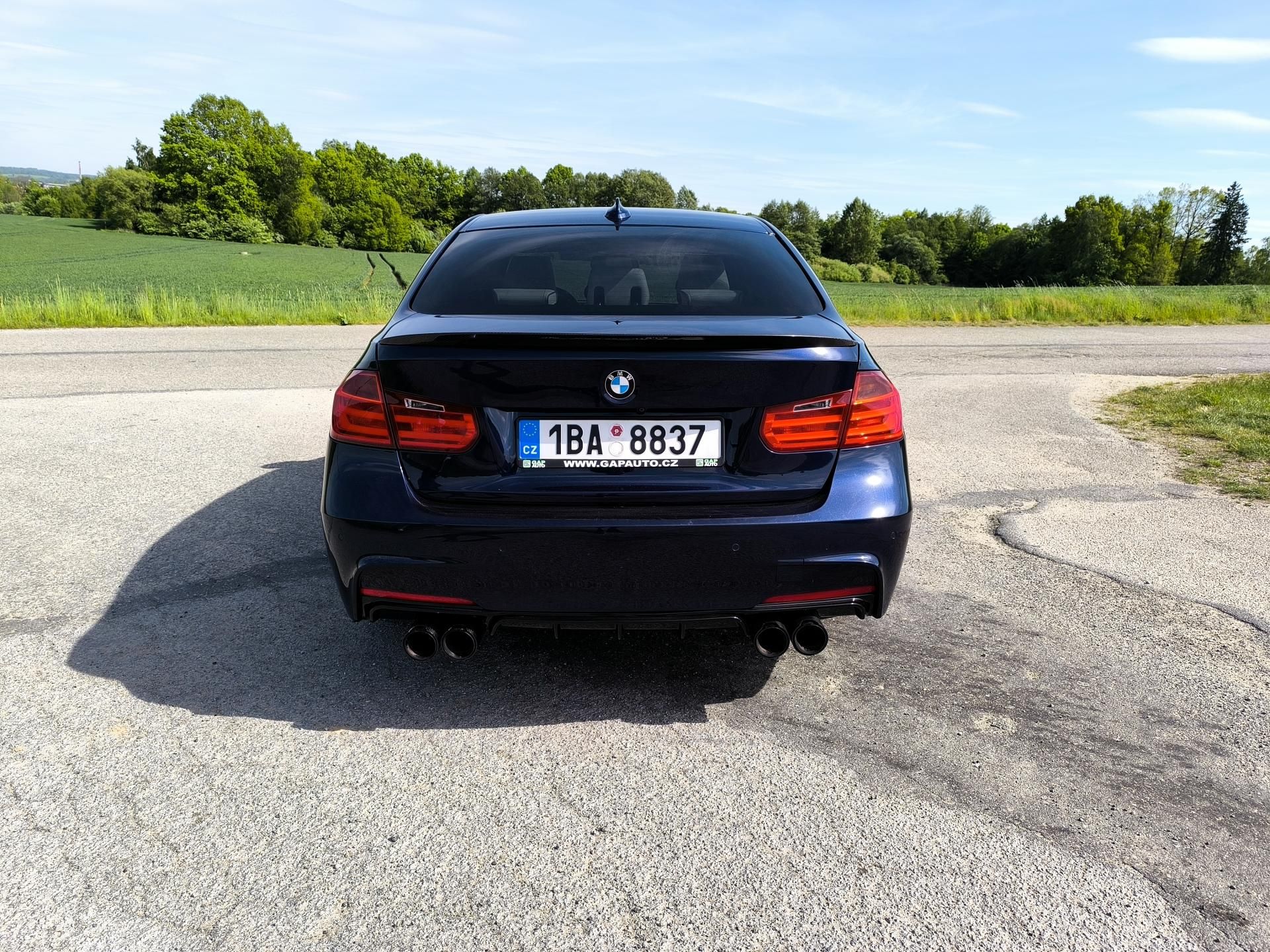 BMW Řada 3, 335i XDRIVE NOVE CR - fotka 6