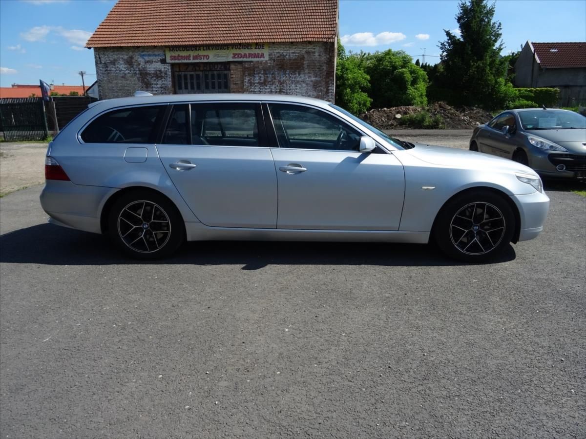 BMW Řada 5, 3,0 - fotka 3