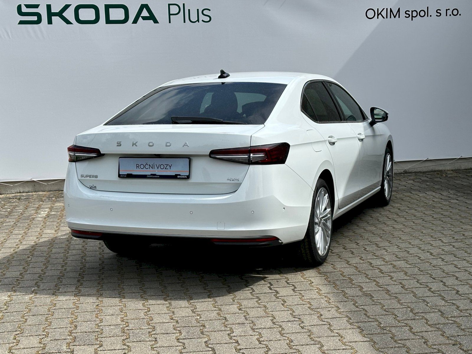 Škoda Superb, 2.0 TDI 142kW L&K 4x4 DSG - fotka 2