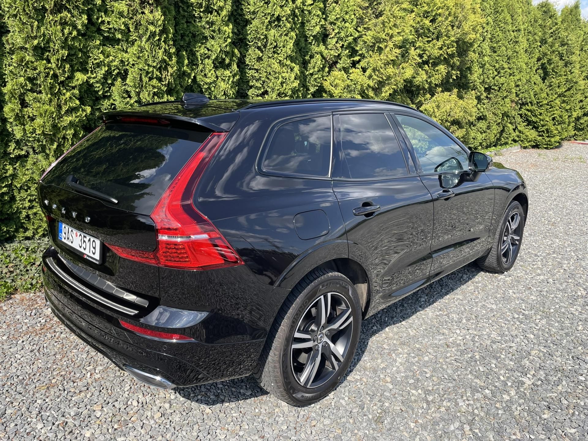 Volvo XC60, B5 173kW AWD R-Design - fotka 4