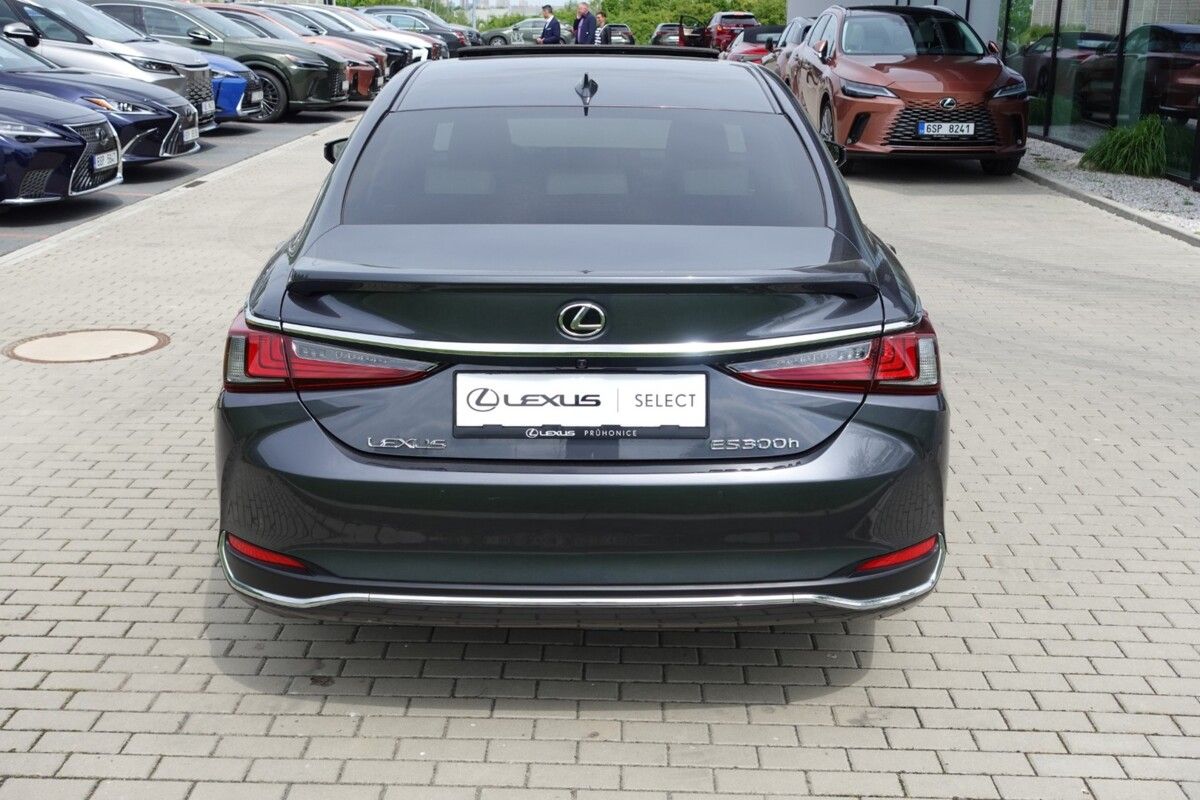 Lexus ES 300h, ZLEVNĚNO 300h LIMITED EDITION - fotka 6