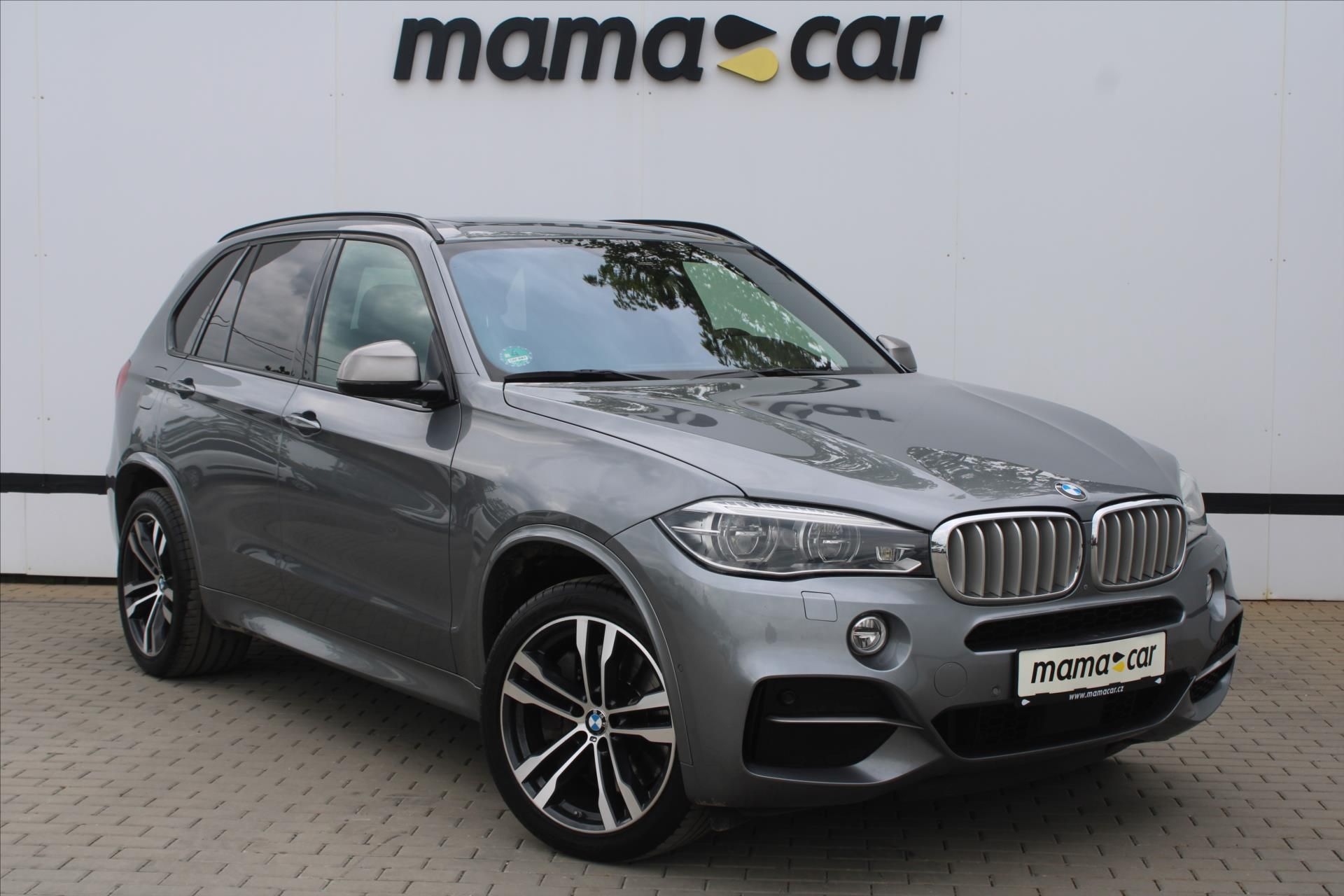 BMW X5, xDrive M50d 280kW SERVIS.KNIHA