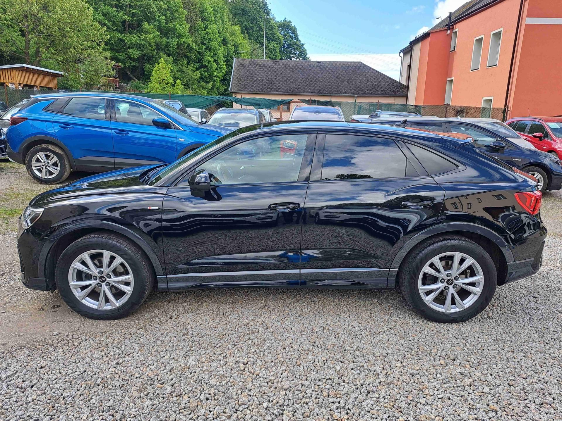 Audi Q3, TDI-110  4x4 SPORTBACK  S-LINE - fotka 6