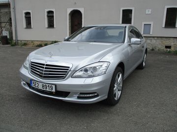 500 V8 - 4 MATIC,  Servisováno