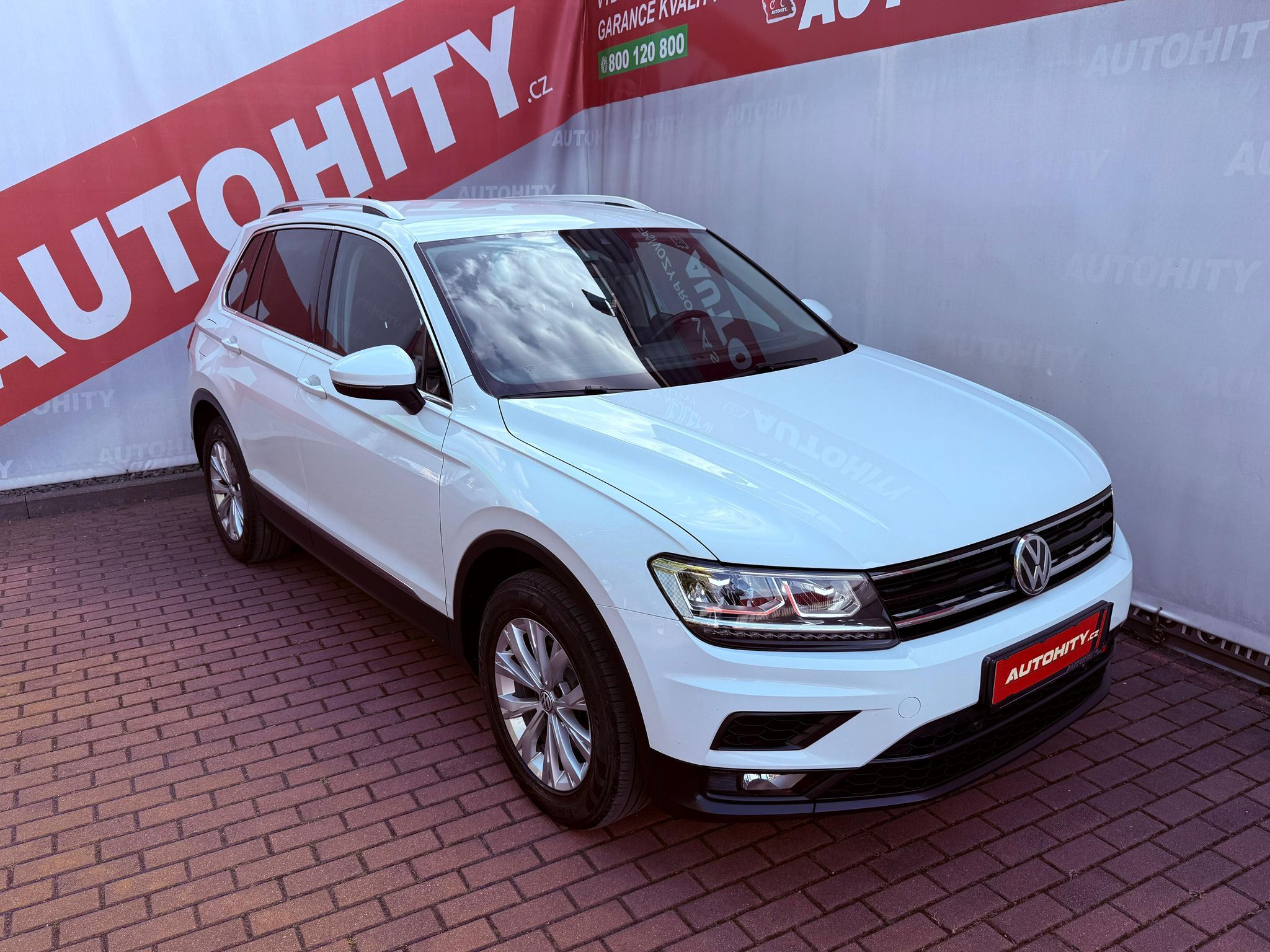Volkswagen Tiguan, 2.0 TDi DSG 4M, ČR, Serviska - fotka 5
