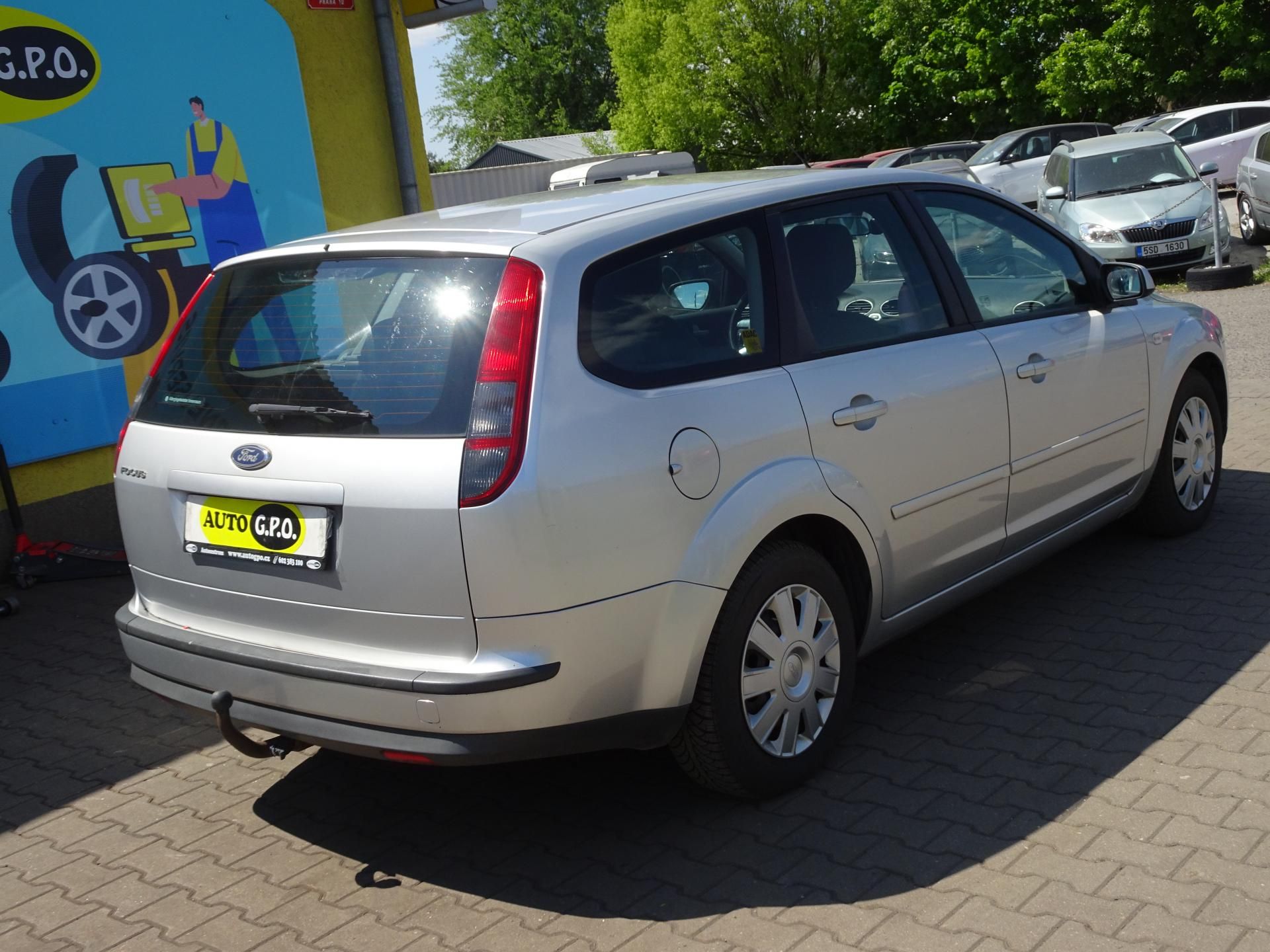 Ford Focus, 1.6i 16V Combi - fotka 4