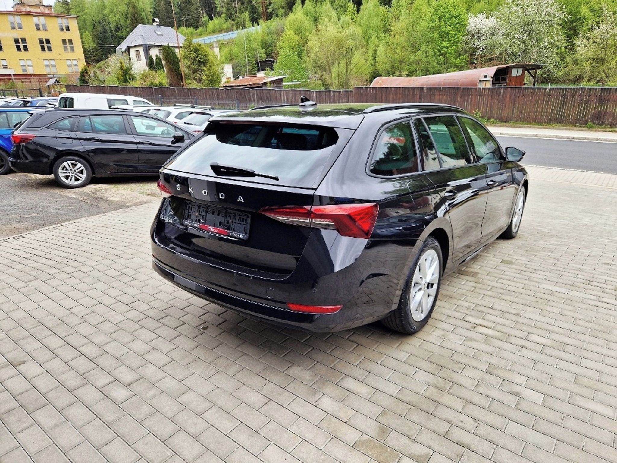Škoda Octavia, 2.0 TDi (110 kW), plný servis - fotka 4