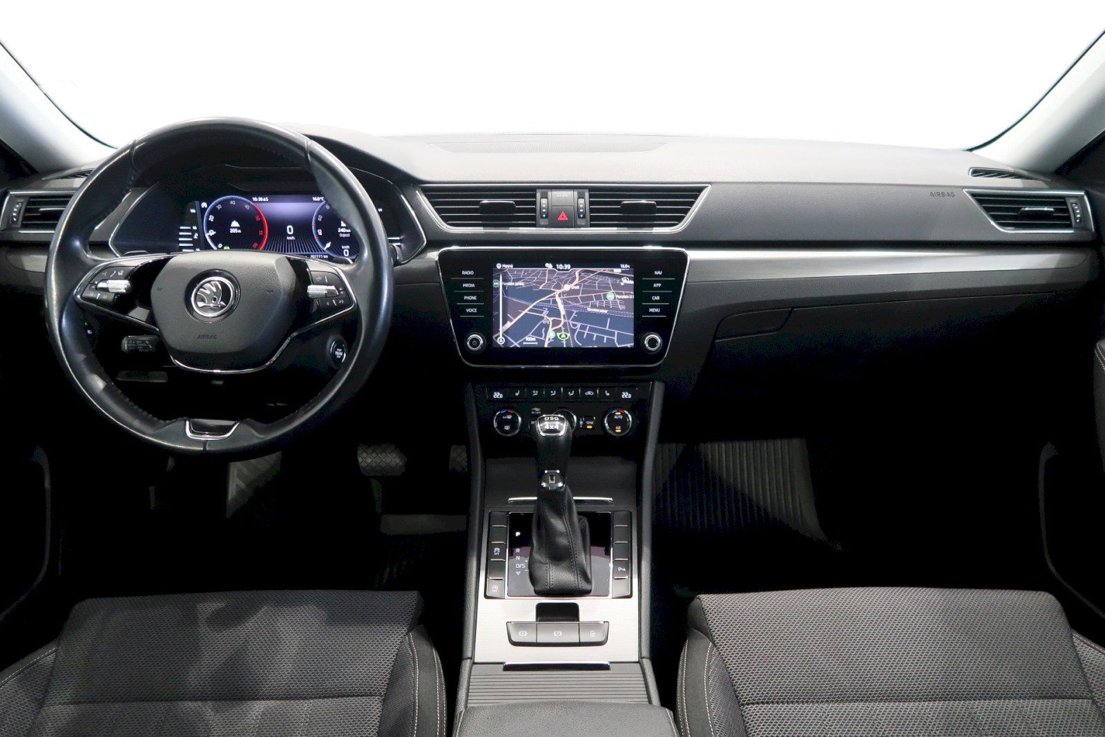 Škoda Superb, Combi 2.0 TDi 147kW DSG 4x4 ST - fotka 5