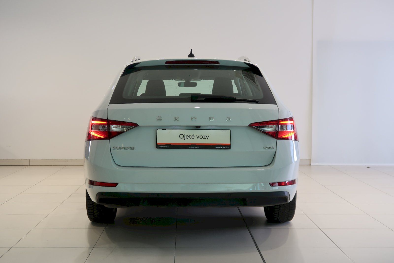 Škoda Superb, Combi 2.0 TDi 147kW DSG 4x4 ST - fotka 6