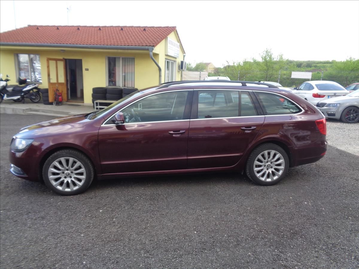 Škoda Superb, 1,8 TSI Ambition Combi - fotka 3