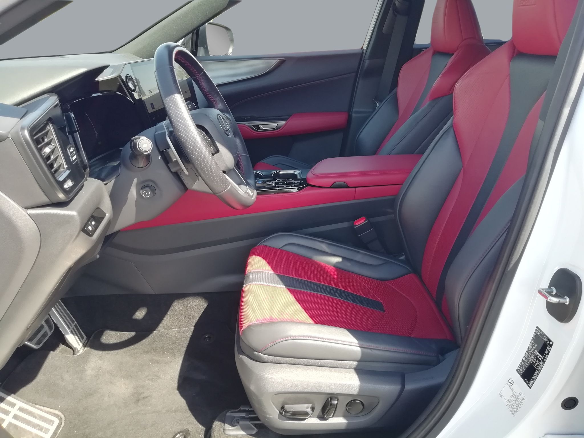 Lexus NX 350h, F-Sport 4x4 - fotka 6
