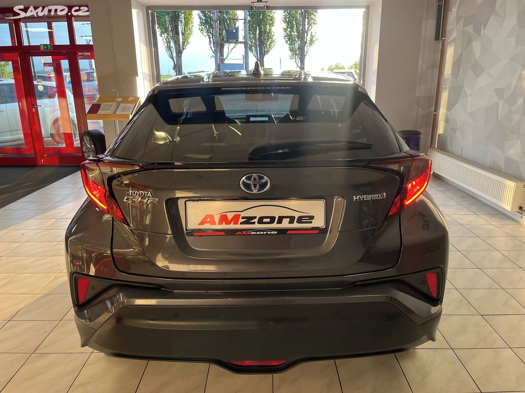 Toyota C-HR, fotka 11