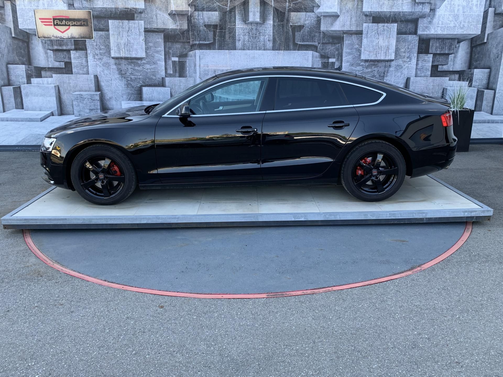 Audi A5, 2.0TDi, 130KW - fotka 4