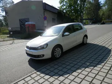 Volkswagen Golf, 1,6 TDi DSG, Tažné, Nové ČR, D