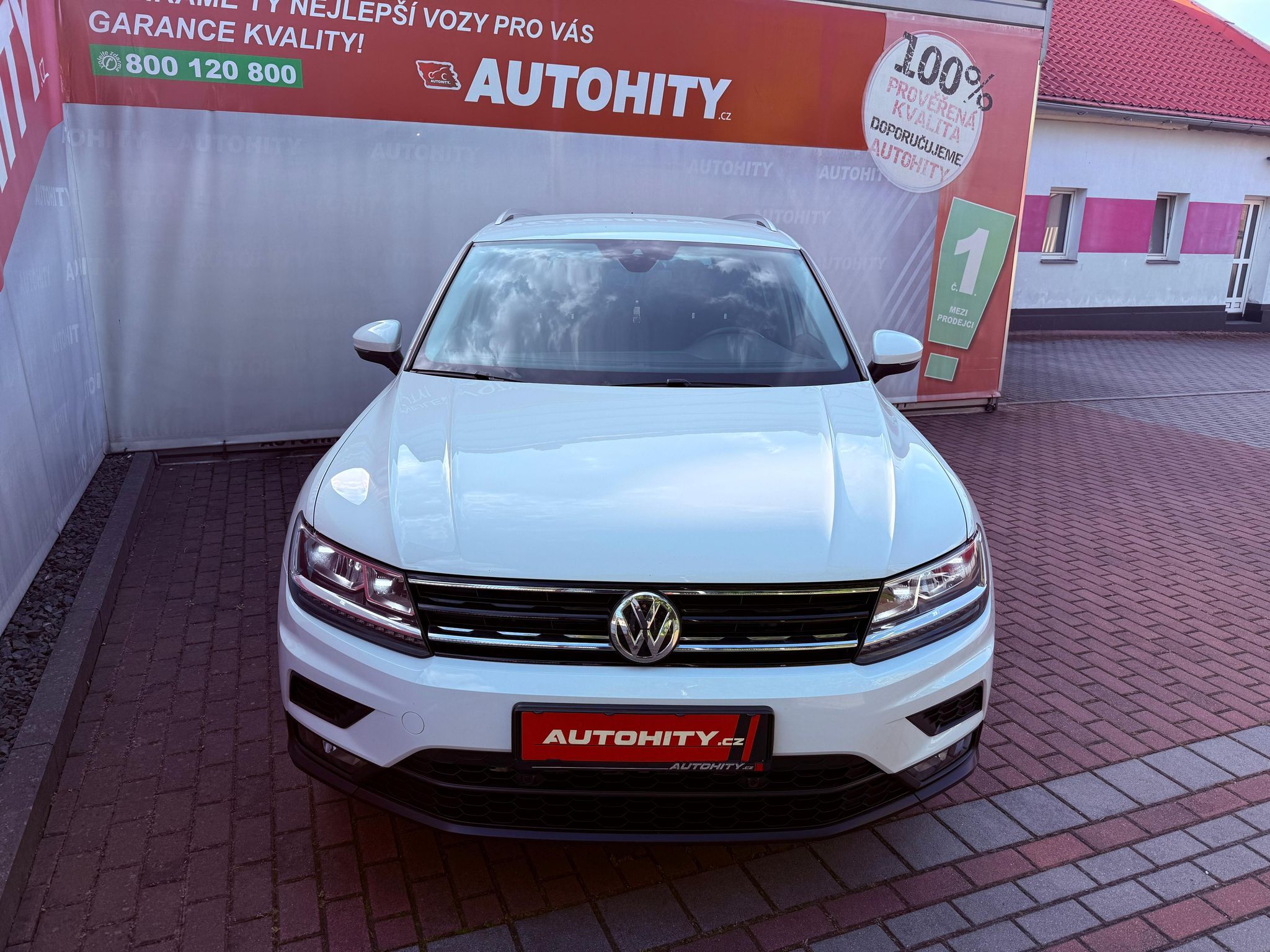 Volkswagen Tiguan, 2.0 TDi DSG 4M, ČR, Serviska - fotka 2