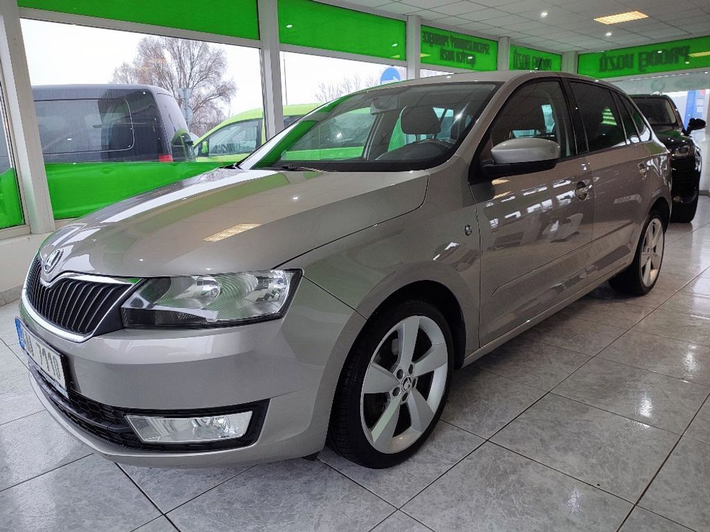Škoda Rapid, 1.4 TSI 90kW SBK ELEGANCE DSG - fotka 2