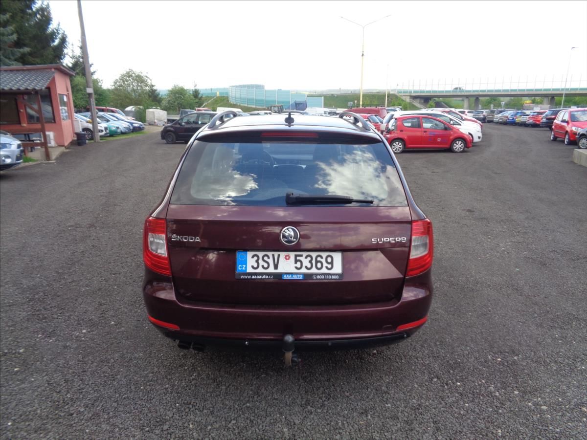 Škoda Superb, 1,8 TSI Ambition Combi - fotka 5