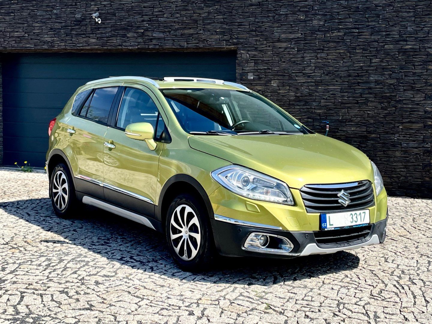 Suzuki SX4 S-Cross, 1.6 DDiS 4x4 Top výbava - fotka 3